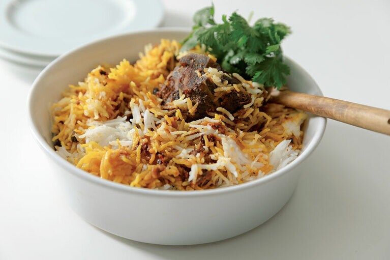 レンジ加熱で食べられて冷めてもおいしく、マトンがゴロゴロ入っているので、酒のつまみにもなります。　冷凍マトンビリヤニ 300g×4パック6,600円（送料込）／ビリヤニ大澤