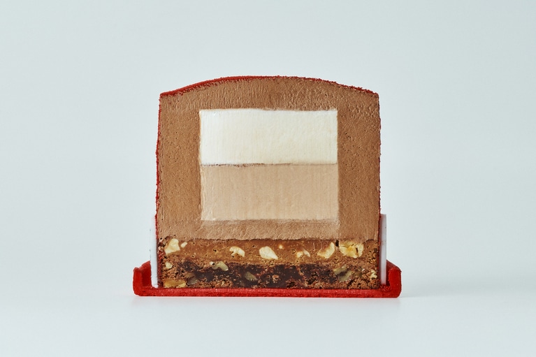 「スカーレット シルクハット」の断面。