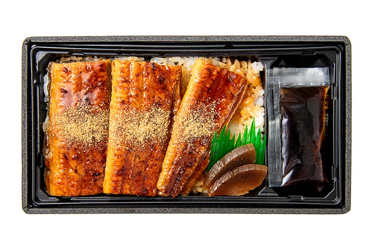 笹八「うなぎ蒲焼重」 2,380円。