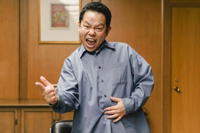 特大のスーをくれたダイアン・津田篤宏さん。