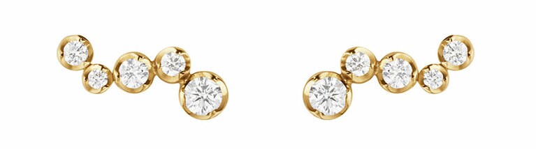 ピアス（18KYG）183,700円。