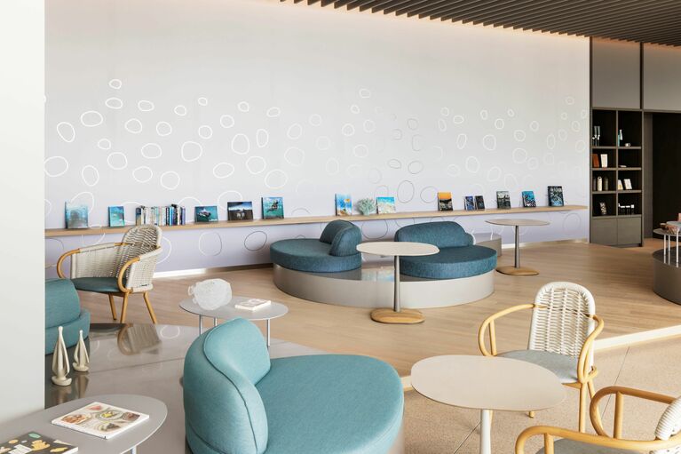 「Books&Cafe」エリアは、どの席からも海峡が見えるよう段差が設けられている。