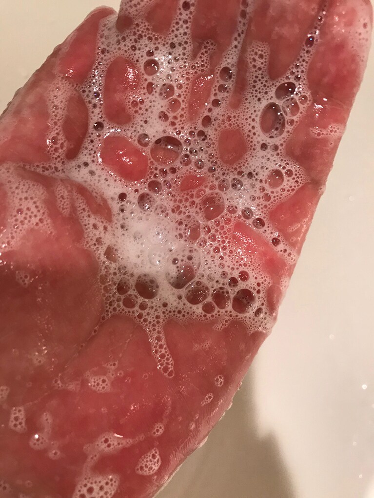 シャボン系の泡というよりはクリーミーな泡立ち。