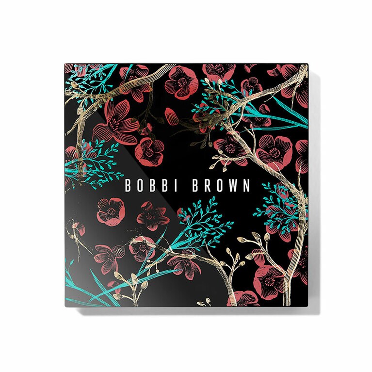 ハイライティング パウダーの限定パッケージ。目にする度にテンションが上がるはず。