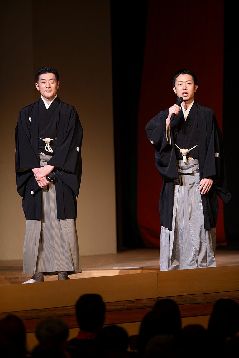 芝歌蔵＆橋三郎。撮影：荒木大甫。