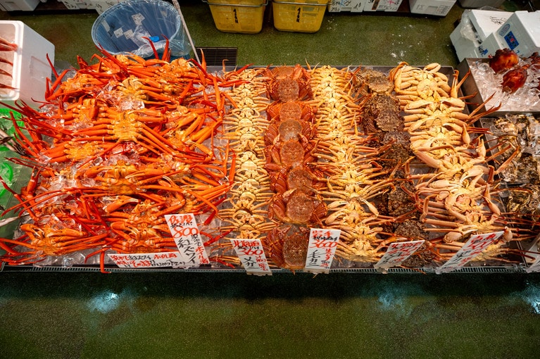 旬な蟹がズラリ。