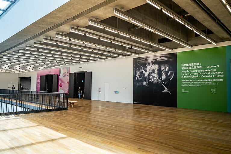 M＋の33の展示室のうち、31室が2Fの1フロアに集まっている。