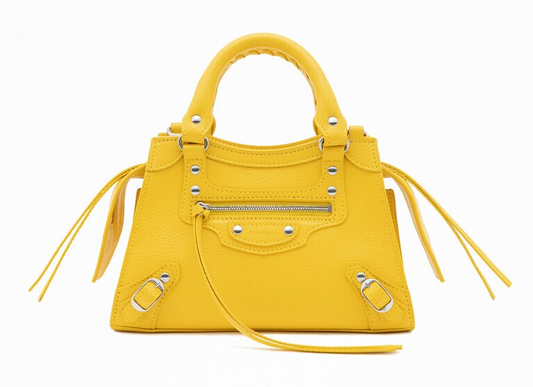 NEO CLASSIC CITY MINI(W22xH13xD9.5cm) 172,000円。