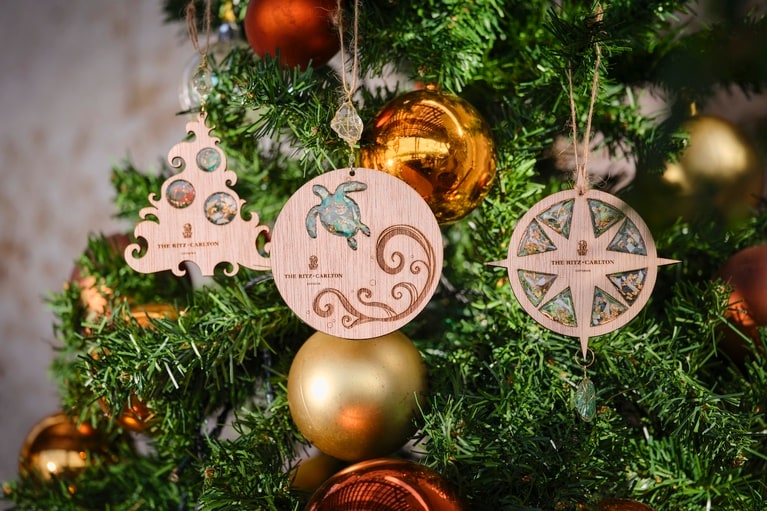 ウミガメなど、オーナメント3種。1セット2,300円。