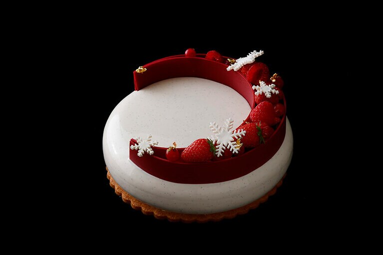 パレスホテル東京「ピュール」(限定100個 直径18cm、高さ5.5cm／13,000円)。