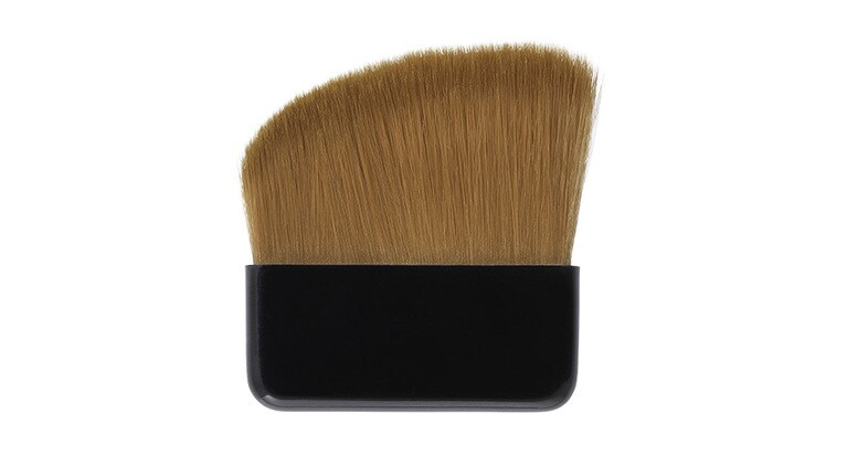 このサイズで、さらにフィットしやすくカットされているブラシが付いているのはかなりお得！