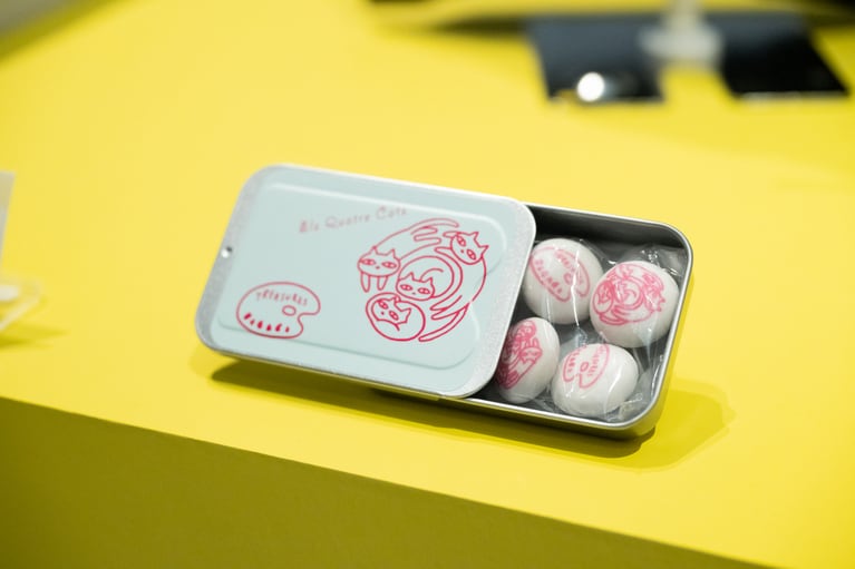 チョコレート缶 1,188円。