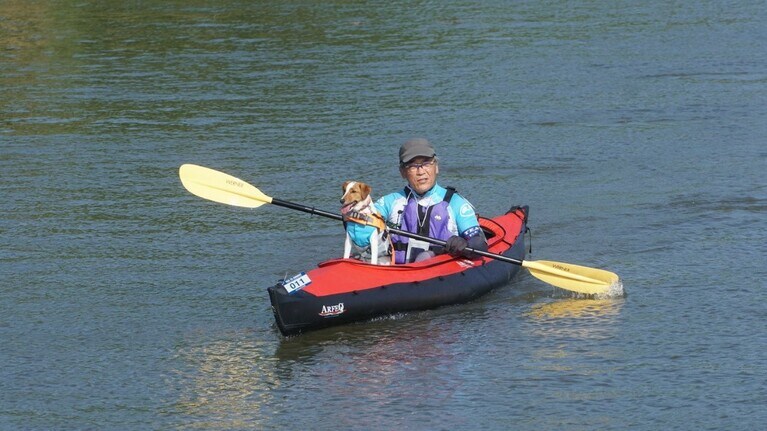 「SEA TO SUMMIT®」には、愛犬といっしょに参加する参加者の姿も。（提供写真）