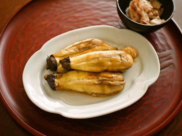 梅雨の湿気払いには「焼きなす」！