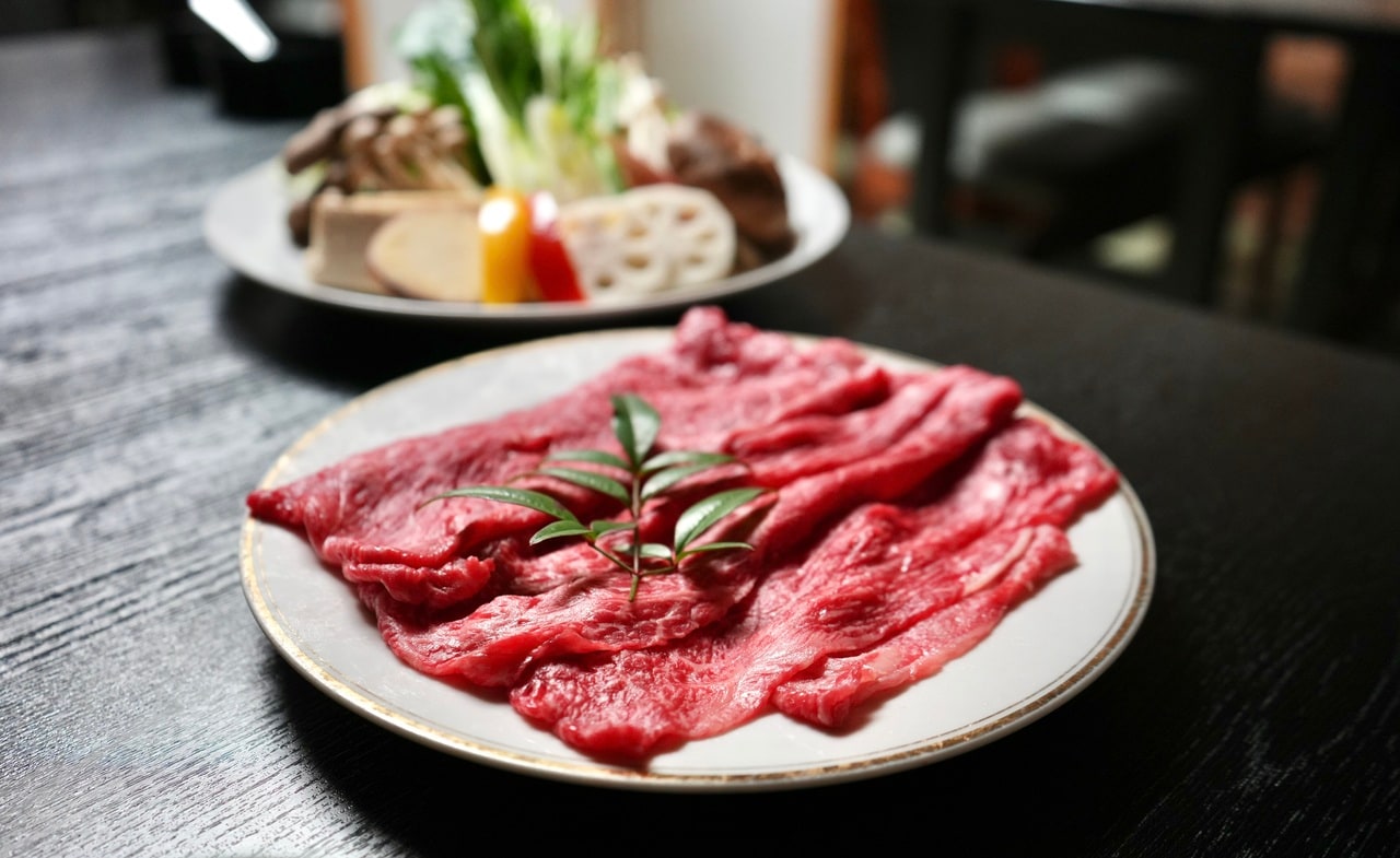 地元の飛騨牛を季節ごとにさまざまな形で味わう。