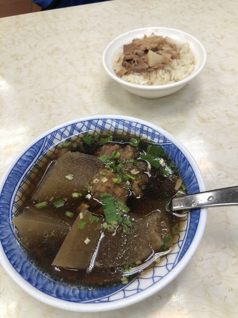 寧夏路の夜市。