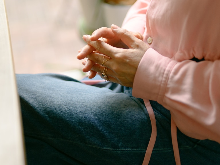 安野ともこさん。