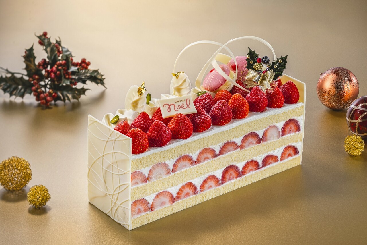 「あまおう苺のショートケーキ」25cm×8.5cm×高さ7cm 12,000円。ハーフサイズ7,000円。