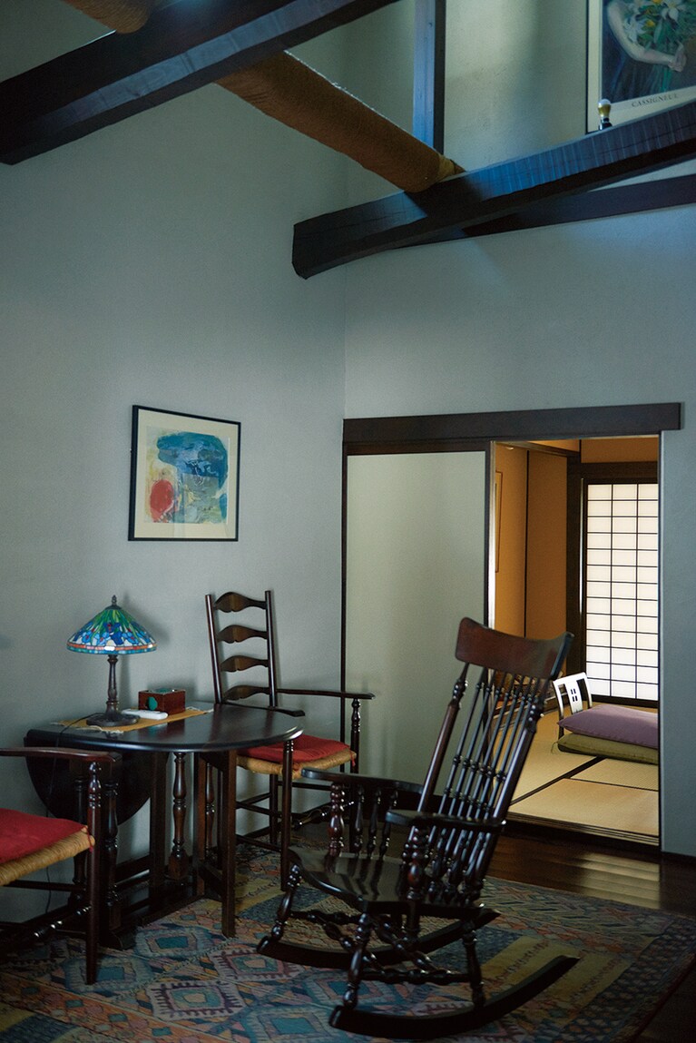 【旅館すぎもと】部屋はすべて違う造りで、吹き抜けになっていたり、屋根裏部屋があったりと、さまざまな仕掛けがある。Photo: Masahiro Sanbe