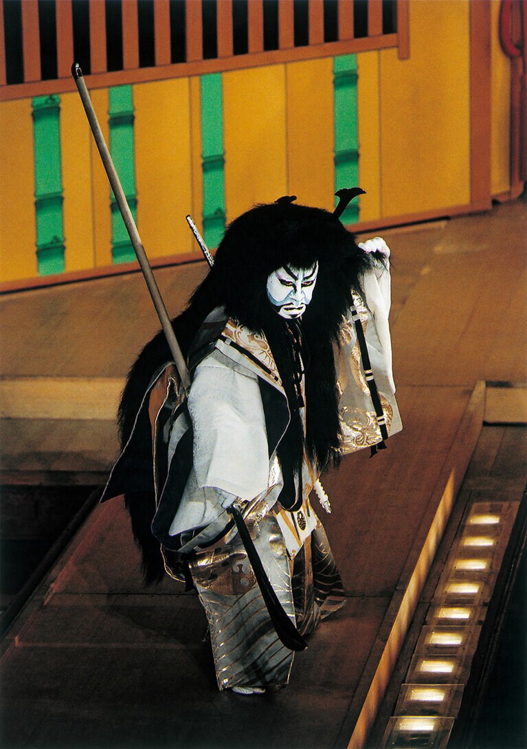 『船弁慶』(平成15年11月歌舞伎座)知盛の霊＝五世中村富十郎(撮影 小川知子)