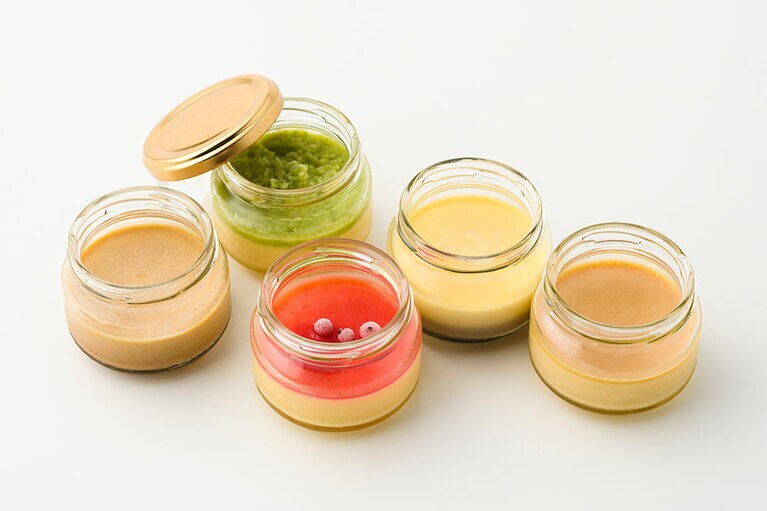 甘仙堂「和（なごみ）かたらぁな」各432～486円（60g）。左から時計まわりに：焦がしきなこ、塩ずんだ、あずき、しょうゆ、赤すぐり／宮城県