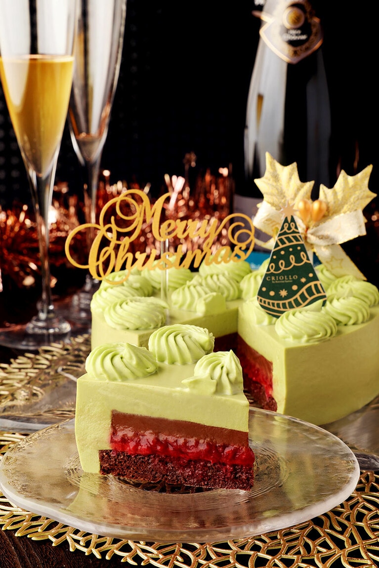 「スリム・ショコラ・ピスターシュ(15cm)」 4,445円(店頭価格)。12cmサイズは3,334円(店頭価格)。