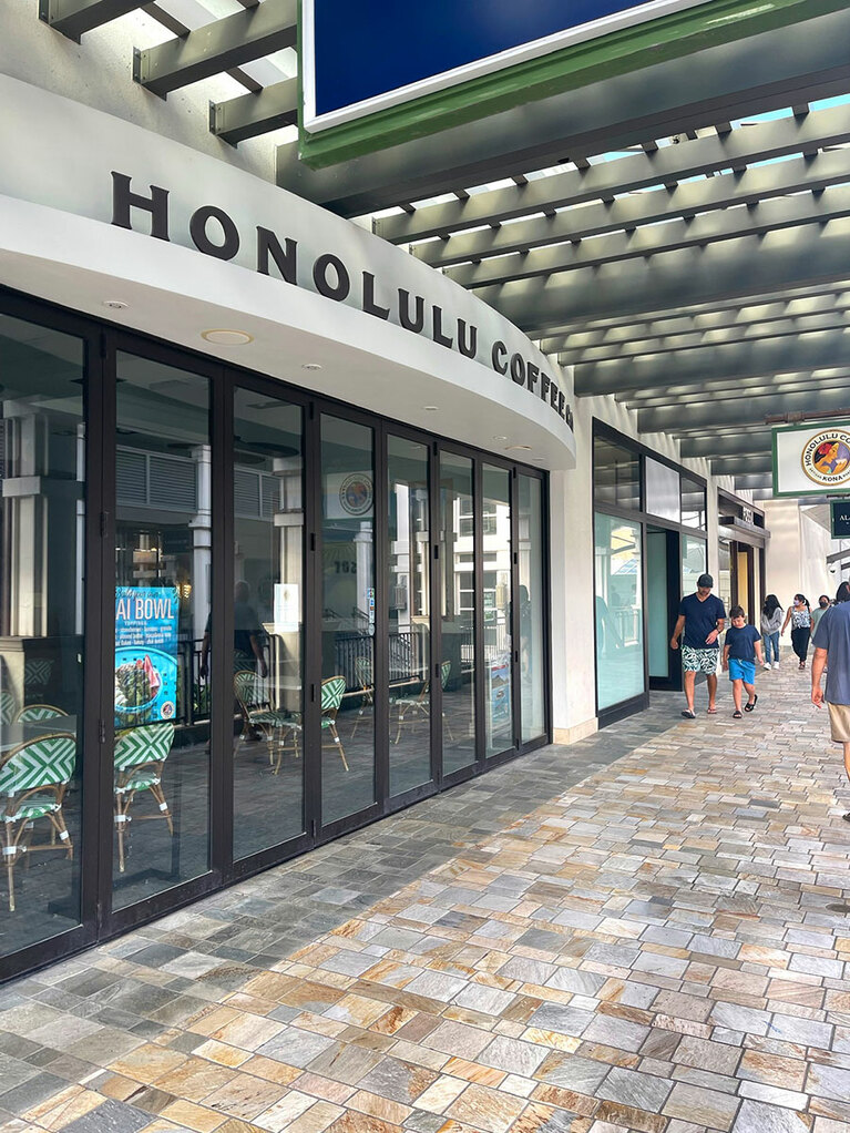 「ホノルルコーヒー」も、この日は早めにクローズ。