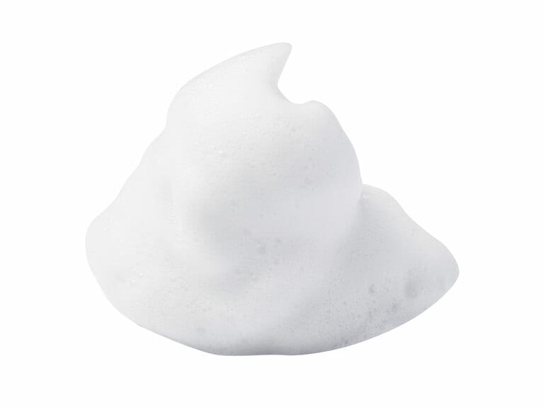 すばやくクリーミーで濃厚な泡が立つのも優秀。