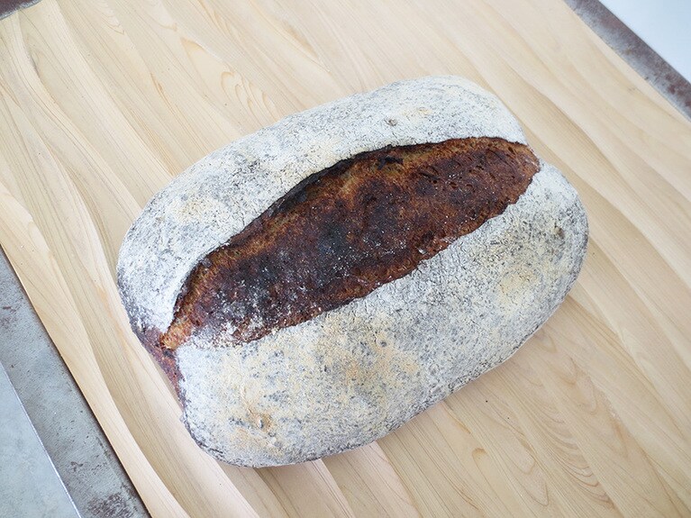 「和歌山県産小麦」1kg1360円。