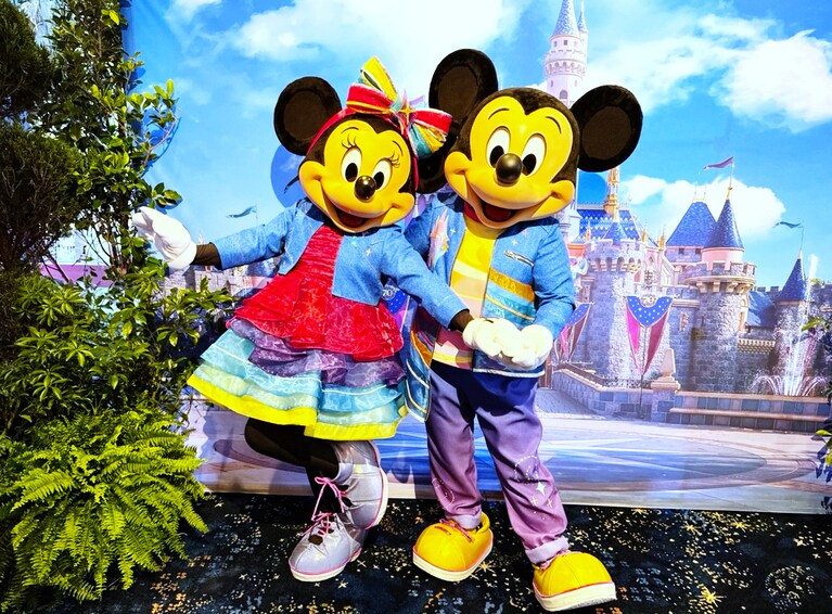 「タウンスクエア」でミッキーとミニーに会える！（写真はイメージです）