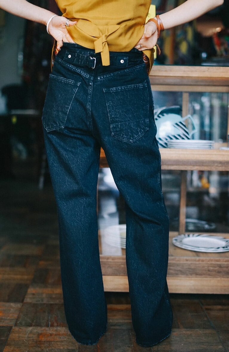 Semi Wide Flarのバックスタイル。