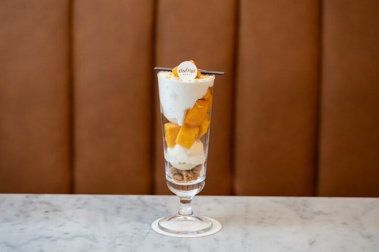 「パルフェ・シュッス・マンゴー・パッション」2,530円。2025年９月２日（火）まで提供。