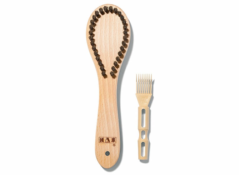 アートブラシ「かんたん毛玉取りブラシスタンダード」ブラシクリーナー付き。 4,000円。