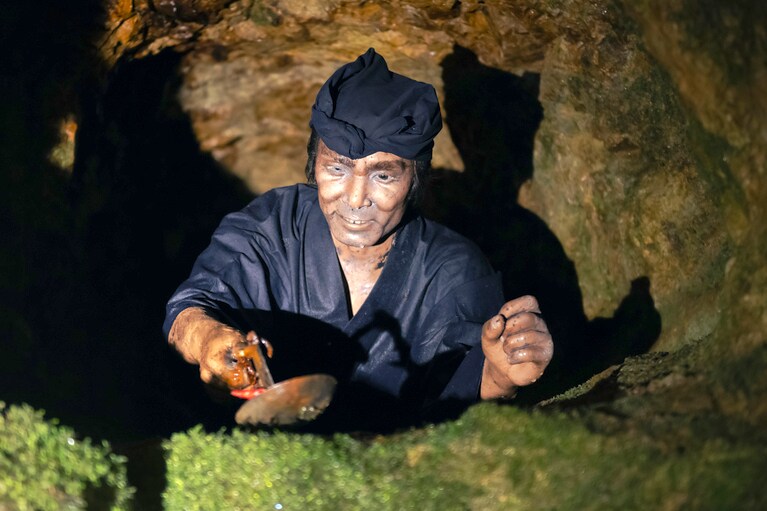 俳優・山田杏奈さんといく、世界遺産の島・佐渡島。雪景色の北沢浮遊選鉱場は神秘的な風景【通いたくなる島、佐渡】