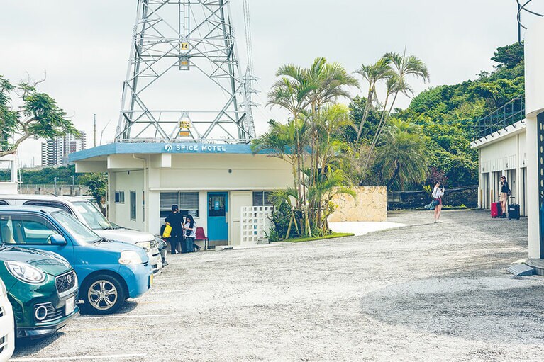 ［SPICE MOTEL OKINAWA］森に囲まれた心地よい環境。