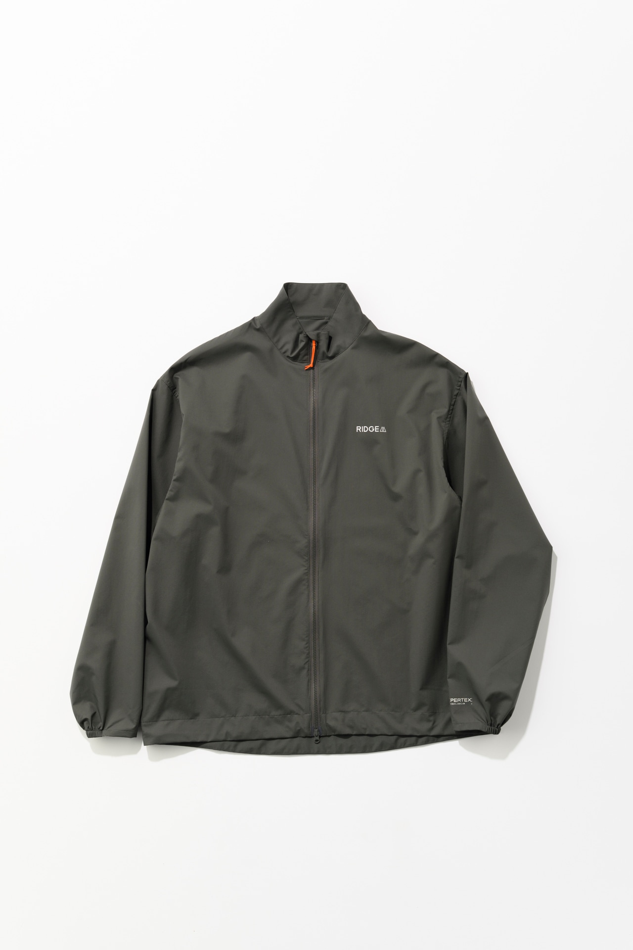 リッジマウンテンギア“イナフ シェルジャケット”／￥21,500