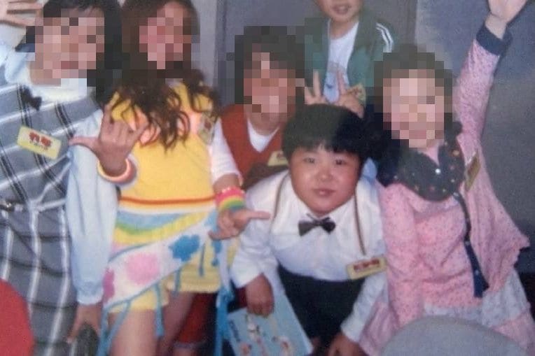 “エリートイケメン”に大変身した細山貴嶺さんの写真まであと7枚…芸能活動の裏で、学校でイジメに遭っていた（写真＝本人提供）