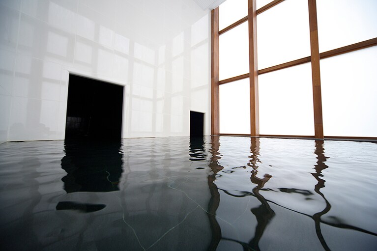 星のや軽井沢［長野／星野温泉］メディテイションバス。