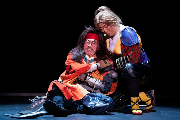 左からジェクト(坂東彌十郎)、ティーダ(尾上菊之助)。