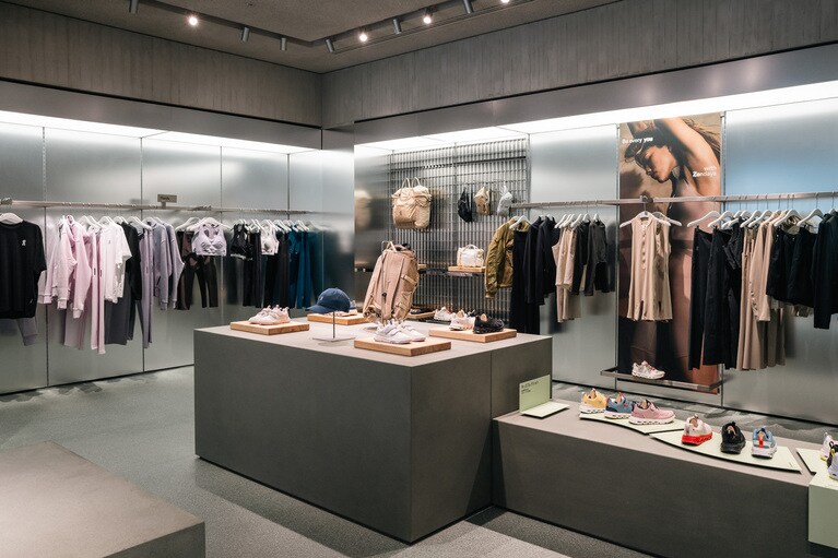 スタイリッシュな内装にも注目です。