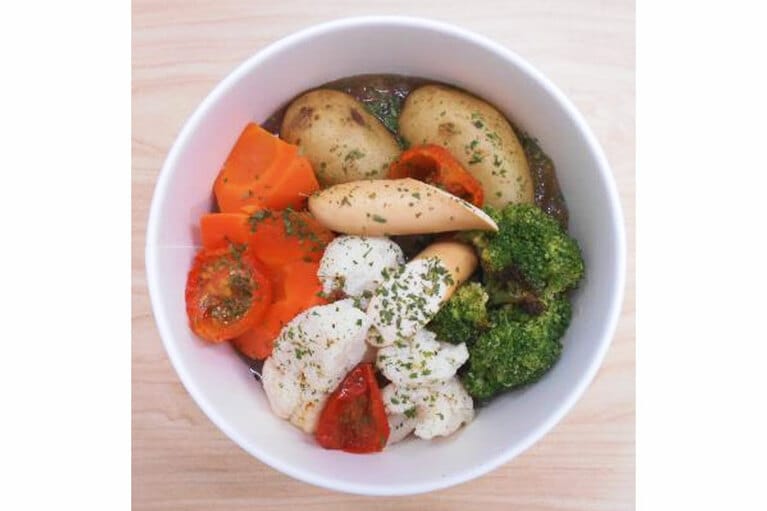 自家製ウインナーと7種野菜のポトフ 599円。