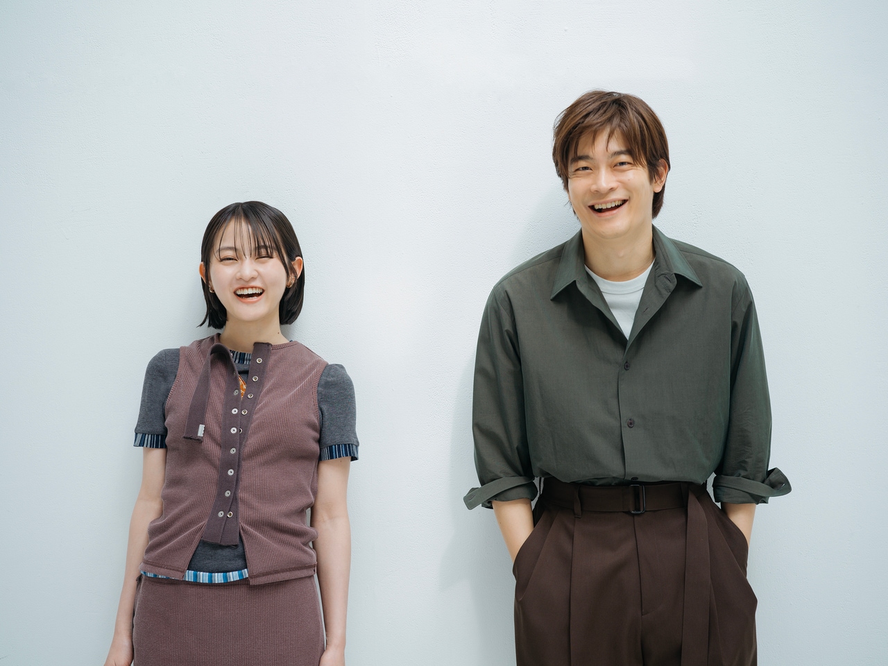 伊藤万理華さんと井之脇海さん。