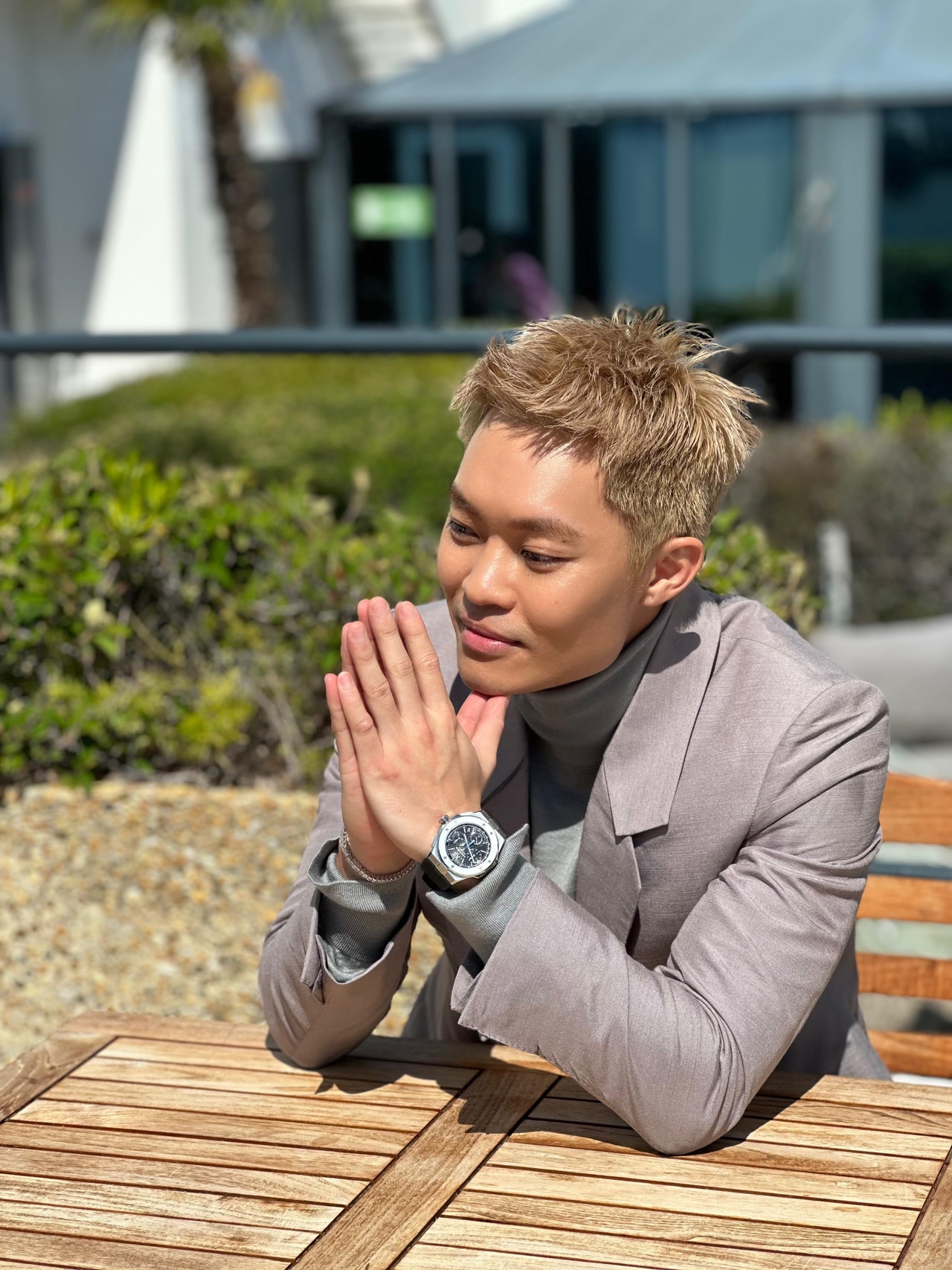 香港映画『トワイライト・ウォリアーズ　決戦！ 九龍城砦』で黒社会組織の若頭・十二少（サップイーシウ）役を演じ人気急上昇中のトニー・ウーさん。