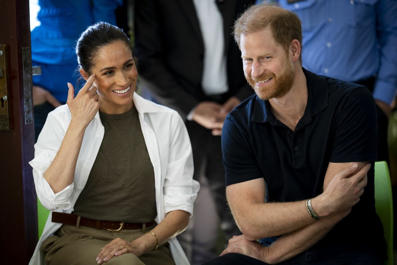 2月にヨルダンを訪れた際のヘンリー王子とメーガン妃　©PA Images/時事通信フォト