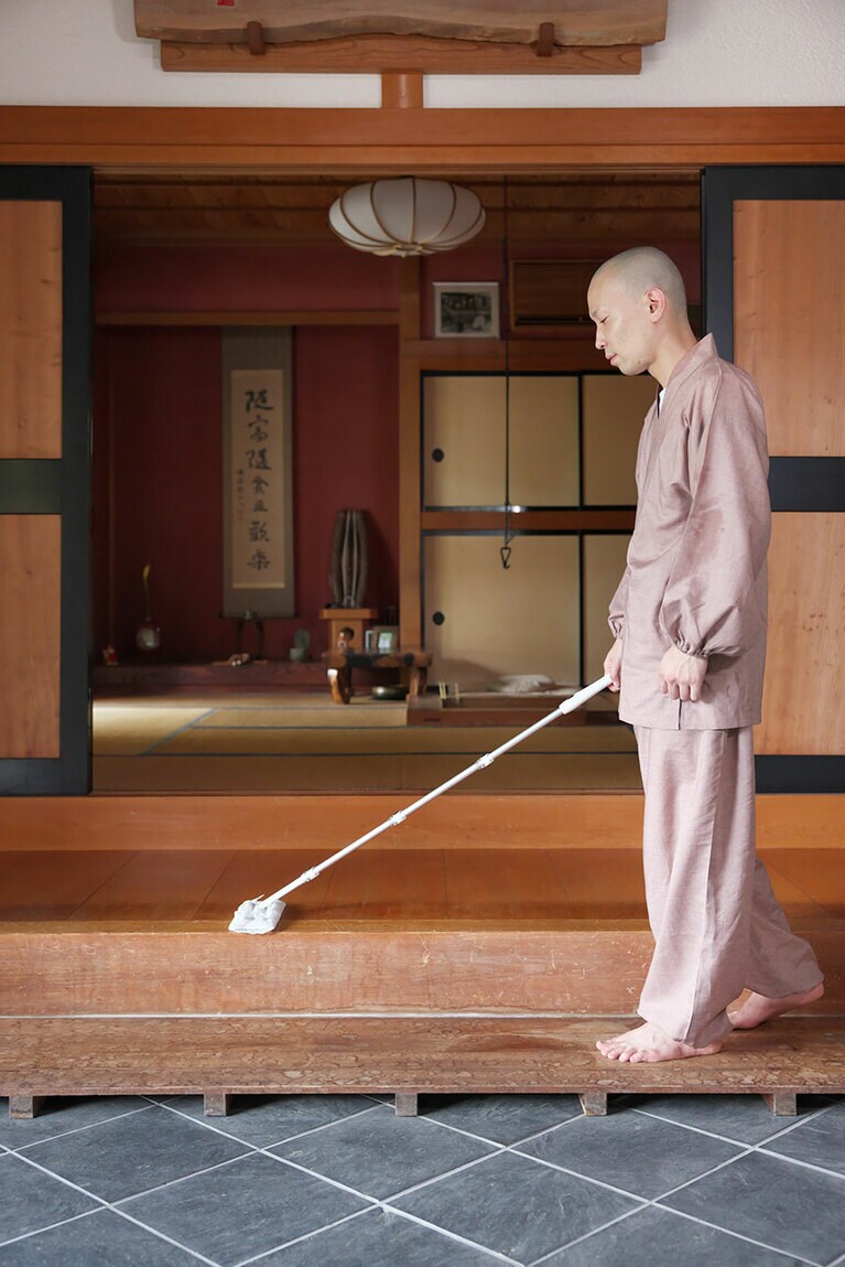 〈協力：関口真允〉『比叡山大阿闍梨 心を掃除する』より。