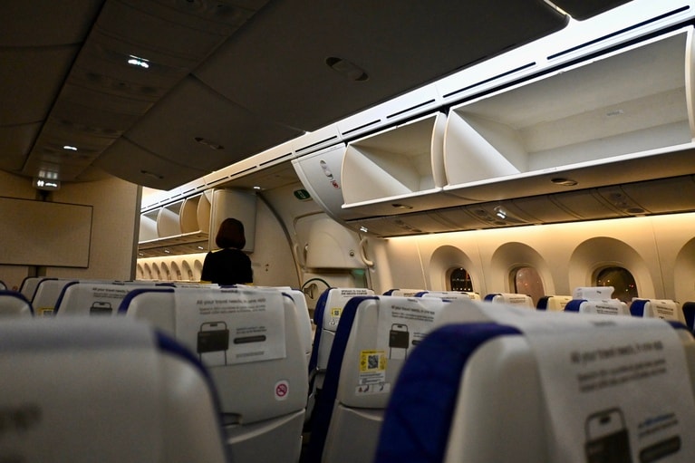 初就航便は満席状態。日本人旅行者の関心の高さが伺えます。