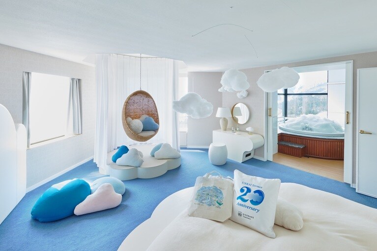 雲に囲まれてくつろげる1室限定の客室「雲スイートルーム」。