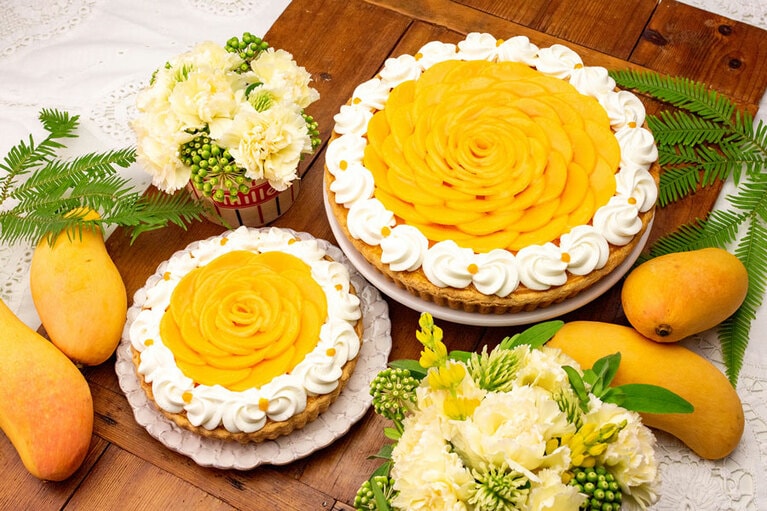 「マンゴーのショートケーキタルト～バニラ風味～」whole (17cm)3,510円/ (25cm)7,884円。