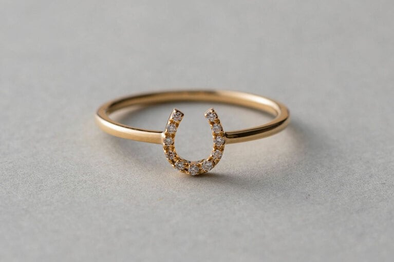 ete リング 84,700円。【取扱店舗】新・横（ete bijoux）・高