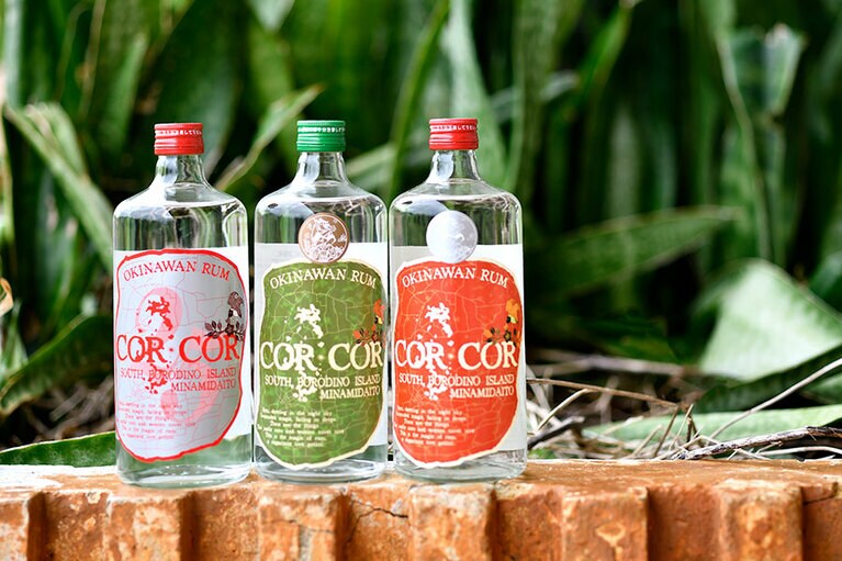 右から：「COR COR(40度)」3,247円、「COR COR AGRICOLE(40度)」4,504円、「COR COR 25(25度)」1,340円。